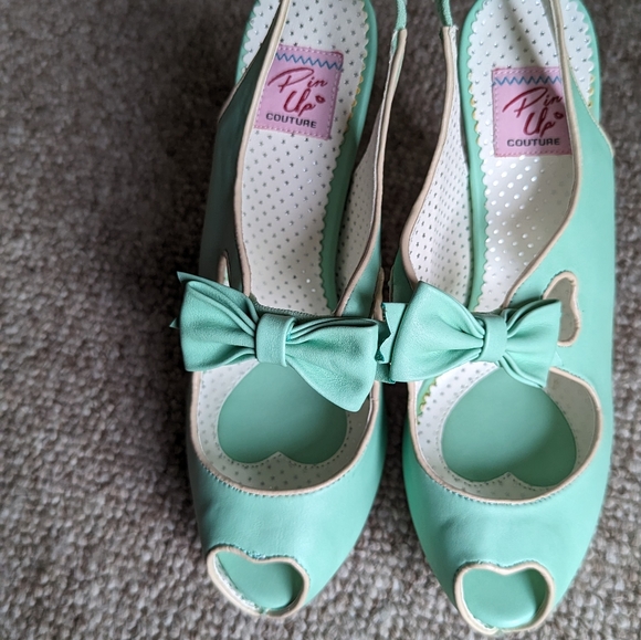 💖HP💖 NWOT Pin Up Couture Bettie Mint Sandal With Cutout Heart - Picture 13 of 13